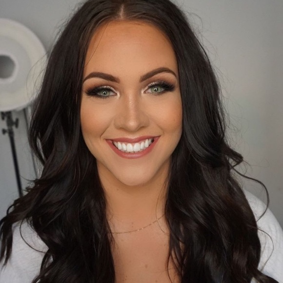 Meet your Posher, Heather - Picture 1 of 1